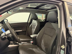 https://vehicle.imgix.net/4452439/171f13ea-152e-4f7a-b272-cfa87c9393e3.jpeg