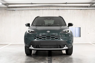 https://vehicle.imgix.net/4452500/38aab10e-1721-4e4d-bce2-545aaf6be9fd.jpg