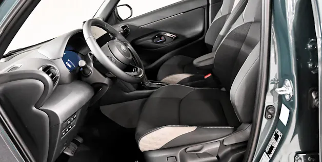 Toyota Yaris Cross 1.5 VVT-i HSD Premium AWD-i