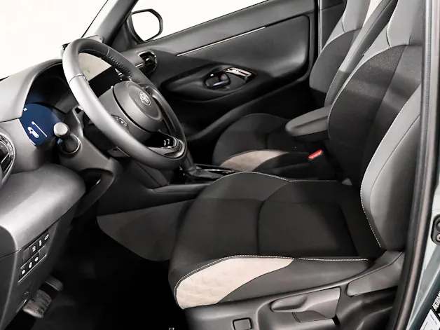 Toyota Yaris Cross 1.5 VVT-i HSD Premium AWD-i