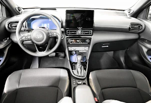 Fahrzeugbild TOYOTA Yaris Cross 1.5 VVT-i HSD Premium AWD-i