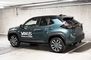 Fahrzeugbild TOYOTA Yaris Cross 1.5 VVT-i HSD Premium AWD-i