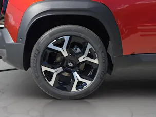 RENAULT R4 E-Tech Comfort Range techno