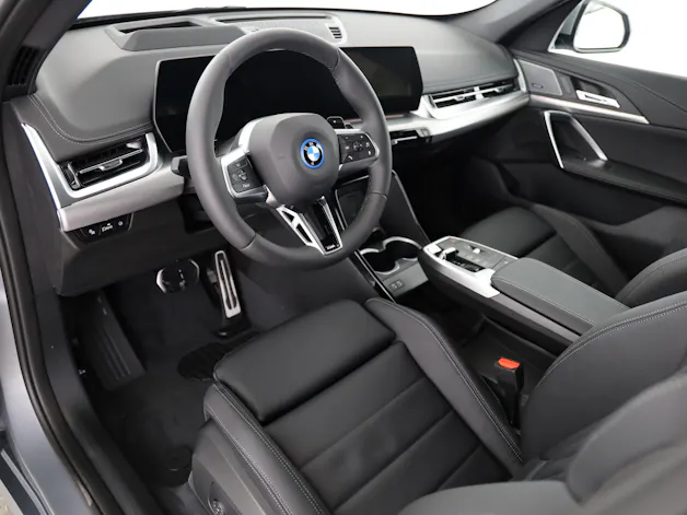 BMW X1 30e xDrive paddles