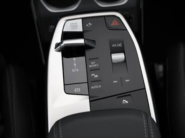 BMW X1 30e xDrive paddles
