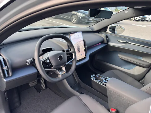 VOLVO EX30 P5 Longe Range Plus