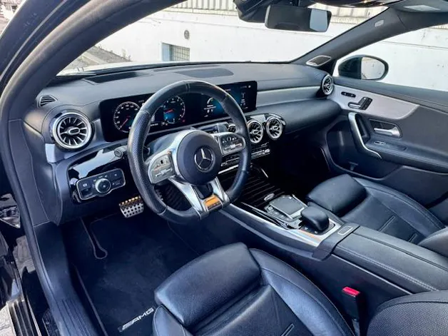 MERCEDES-BENZ A 35 AMG 4matic