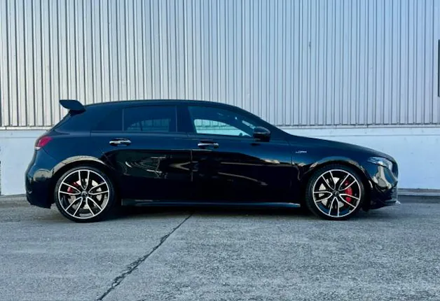MERCEDES-BENZ A 35 AMG 4matic