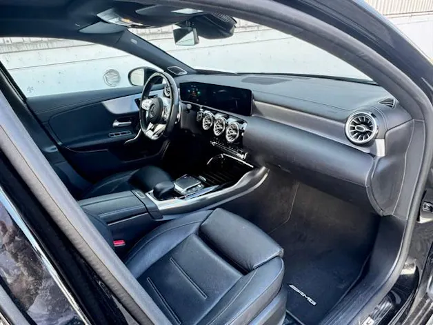 MERCEDES-BENZ A 35 AMG 4matic