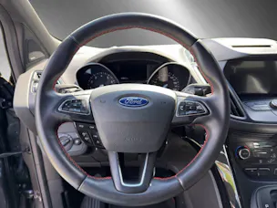 FORD Kuga 2.0 EcoB 240 ST-Line **Inkl. AHK**