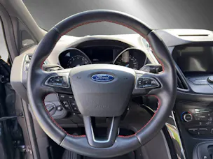 FORD Kuga 2.0 EcoB 240 ST-Line **Inkl. AHK**
