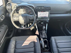 https://vehicle.imgix.net/4452717/cb49d291-c9b2-4a9d-8689-5c499aeef5d4.jpg