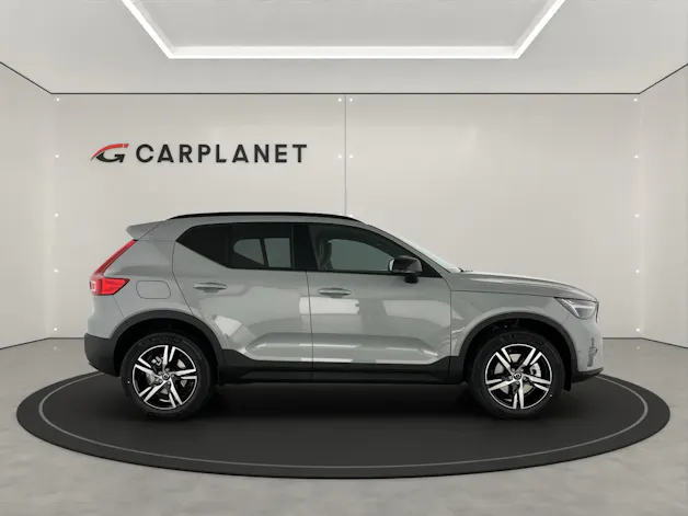 VOLVO XC40 2.0 B3 MH Plus Dark