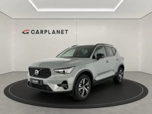 VOLVO XC40 2.0 B3 MH Plus Dark