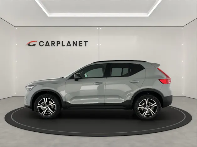 VOLVO XC40 2.0 B3 MH Plus Dark