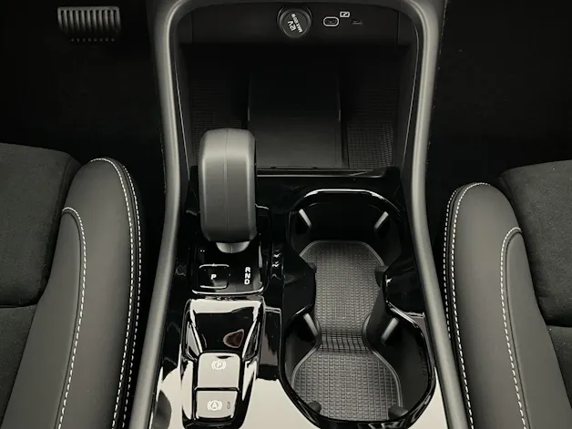 VOLVO XC40 2.0 B3 MH Plus Dark