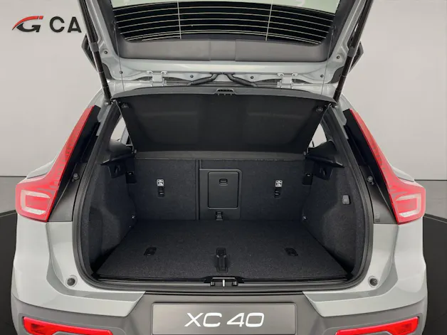 VOLVO XC40 2.0 B3 MH Plus Dark