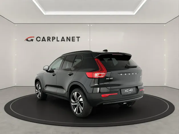 VOLVO XC40 2.0 B3 MH Plus Dark