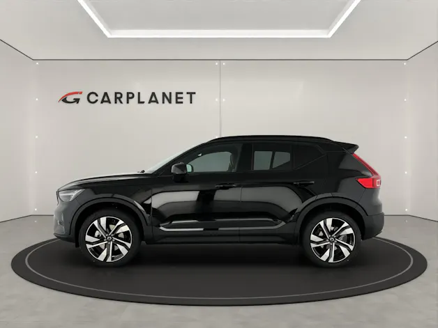 VOLVO XC40 2.0 B3 MH Plus Dark