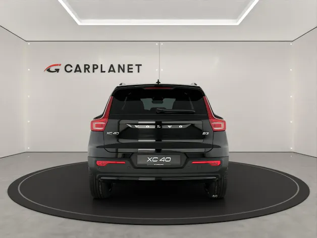 VOLVO XC40 2.0 B3 MH Plus Dark