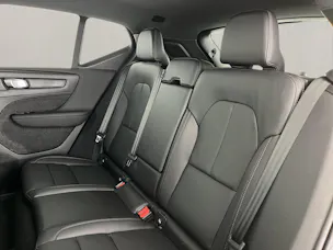 VOLVO XC40 2.0 B3 MH Plus Dark