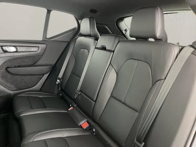 VOLVO XC40 2.0 B3 MH Plus Dark