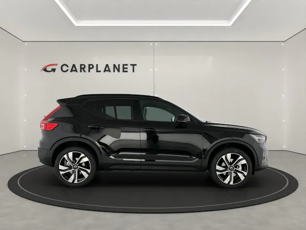 VOLVO XC40 2.0 B3 MH Plus Dark