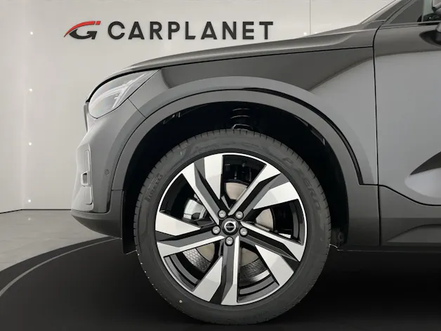 VOLVO XC40 2.0 B3 MH Plus Dark
