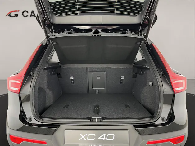 VOLVO XC40 2.0 B3 MH Plus Dark
