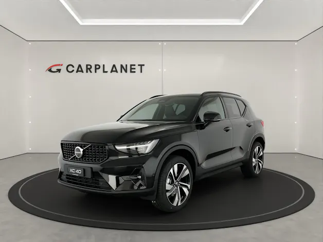 VOLVO XC40 2.0 B3 MH Plus Dark