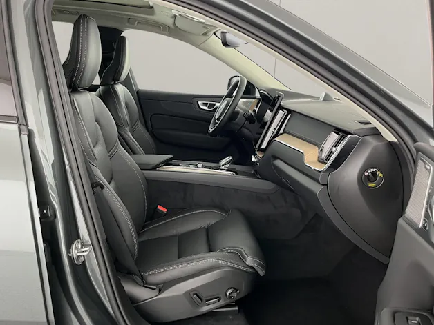 VOLVO XC60 2.0 T8 TE Ultra Dark eAWD