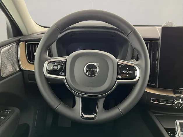 VOLVO XC60 2.0 T8 TE Ultra Dark eAWD