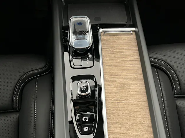 VOLVO XC60 2.0 T8 TE Ultra Dark eAWD