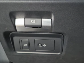 immagine del veicolo LAND ROVER Discovery Sport 2.0 SD4 200 SE