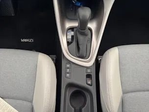 Toyota Yaris 1.5 VVT-i HSD Premium Voll-Hybrid