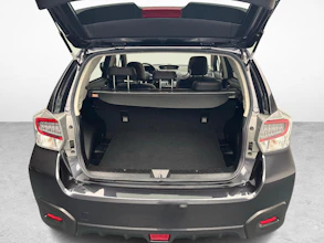 https://vehicle.imgix.net/4452747/b5a5fd3c-ca00-4571-ba82-7bf506949061.jpg