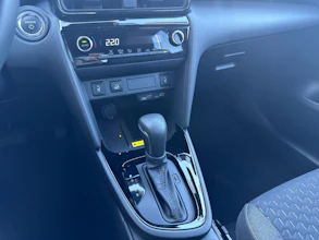 https://vehicle.imgix.net/4452751/2f85846a-3ff8-4d60-9939-1bda510efe24.jpg