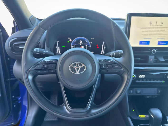Fahrzeugbild TOYOTA YARIS CROSS