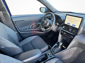 https://vehicle.imgix.net/4452751/baef63e8-eb81-4185-bbaf-ccaf4908b5a3.jpg
