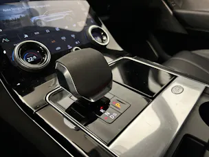 Land Rover Range Rover Velar 3.0 I6 R-Dynamic HSE