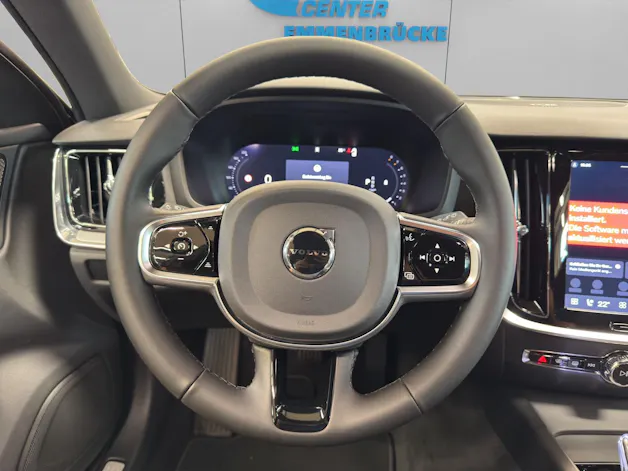 VOLVO V60 2.0 B4 Plus Dark