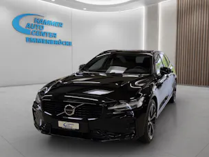 VOLVO V60 2.0 B4 Plus Dark