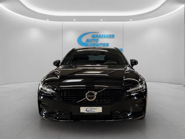 VOLVO V60 2.0 B4 Plus Dark