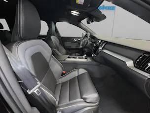 VOLVO V60 2.0 B4 Plus Dark