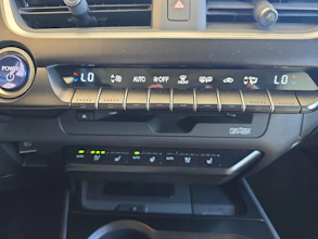 https://vehicle.imgix.net/4452760/1334614d-b206-477a-8b32-0798ba11cbe3.jpg