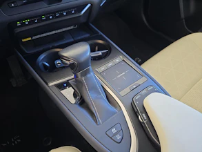 https://vehicle.imgix.net/4452760/1ec75c14-4b7d-42c3-9d4b-ddae662427bc.jpg