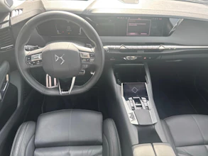 https://vehicle.imgix.net/4452764/1ab13fcc-4e4c-4e5d-8149-40bd69c05675.jpg