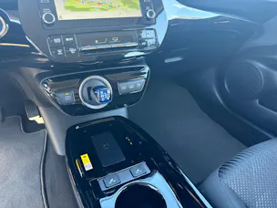Toyota Prius 1.8 VVTi HSD Plug-In Solar