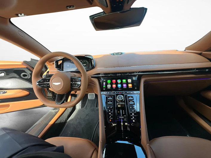 Fahrzeugbild ASTON MARTIN DB12