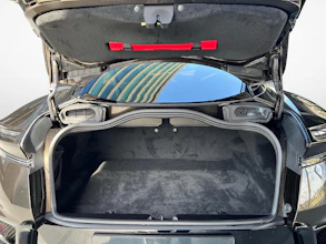 https://vehicle.imgix.net/4452807/c97f667f-70c8-4874-8823-ff76c314c24d.jpg